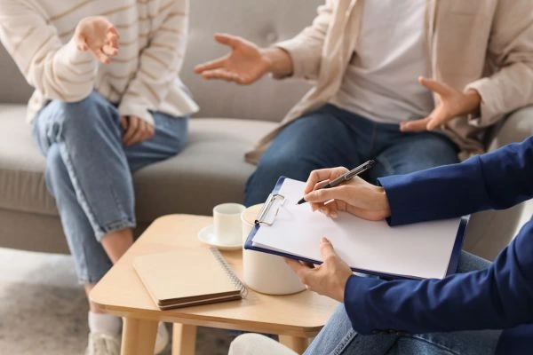 Image of divorce mediation Newtown in progress.